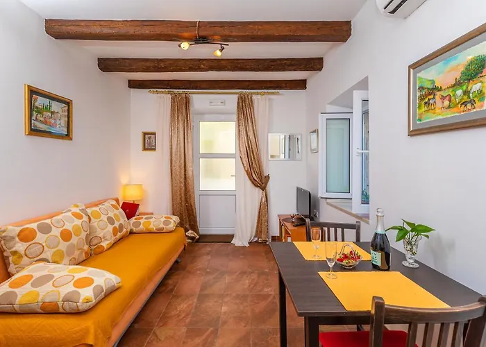 Apartman Daniela & Karlo Sobra