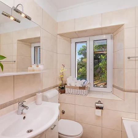 Apartman Apartments Daniela & Karlo Sobra