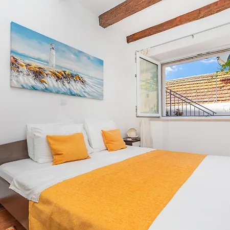 Daniela & Karlo Собра