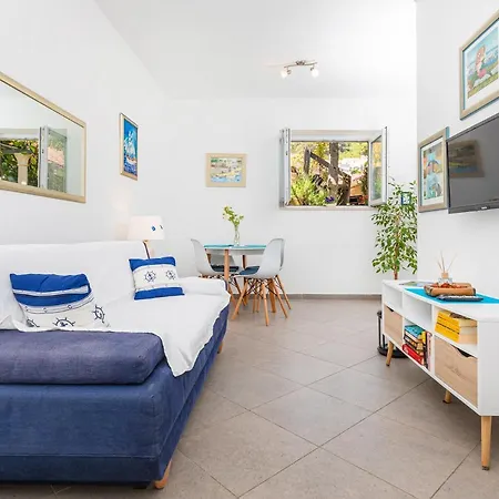 Apartman Apartments Daniela & Karlo Sobra