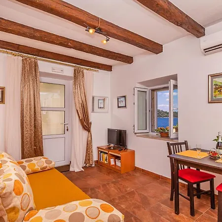 Daniela & Karlo * Собра